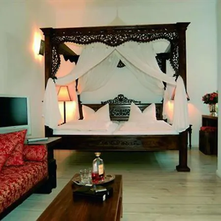 Ackselhaus & Blue 4*