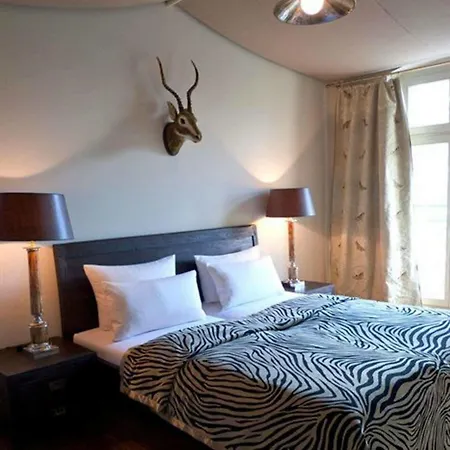 Ackselhaus & Blue 4*