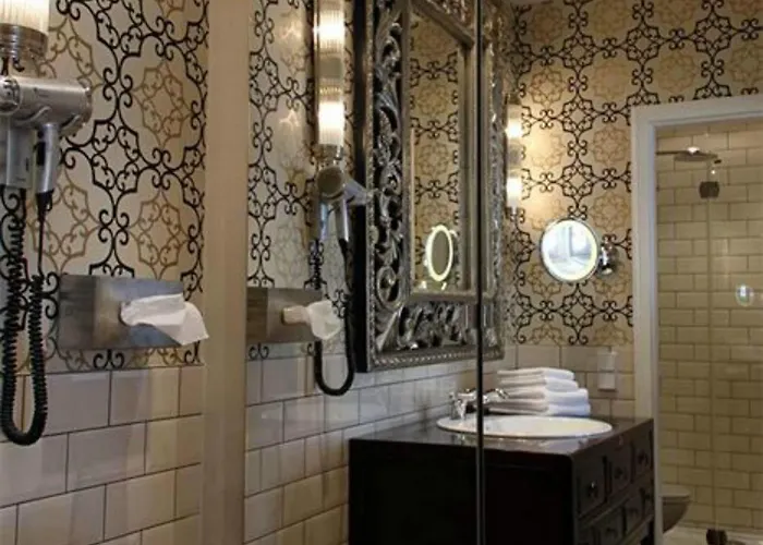 Ackselhaus & Blue 4* ברלין