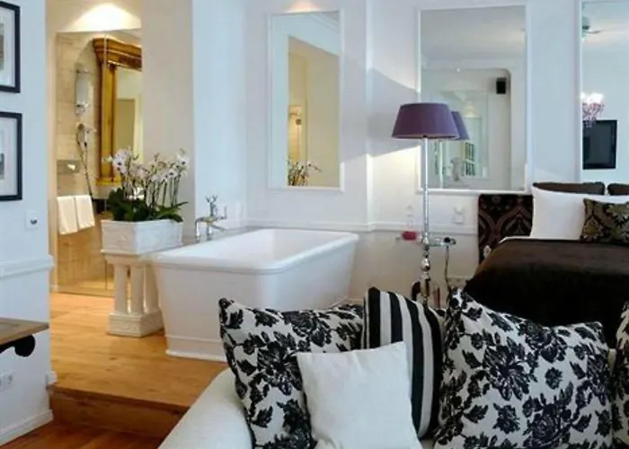 Ackselhaus & Blue Berlín