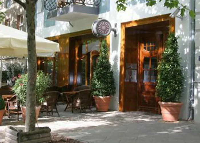 Ackselhaus & Blue 4*